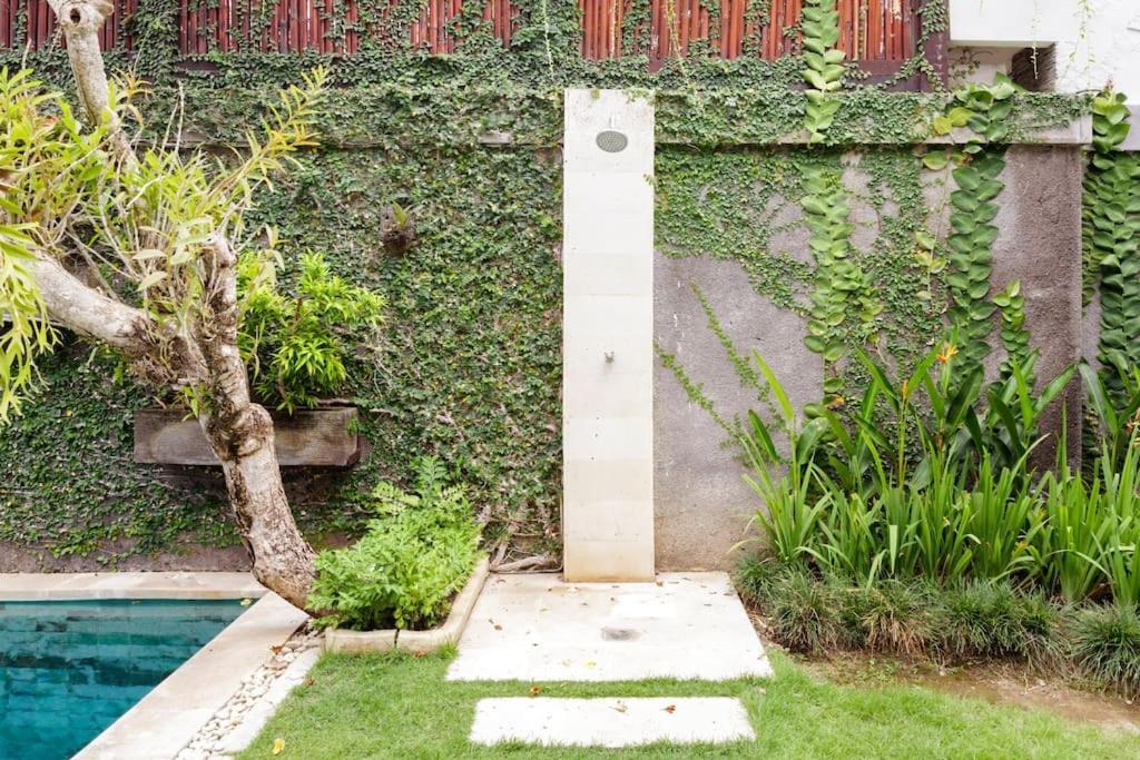 Villa Annecy Seminyak  Exterior photo